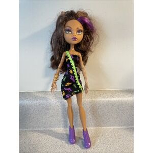 Monster High Clawdeen Wolf Freaky Field Trip doll with outfit Purple Green
